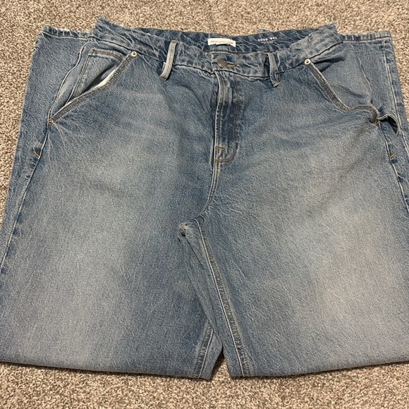 Good American Good 90’s Mid Rise Baggy Jeans - Picture 3 of 4